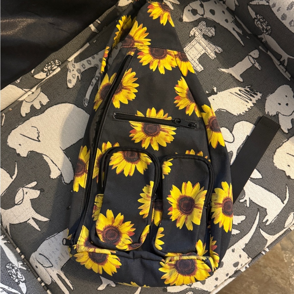 Sunflower Print Women’s Sling Crossbody Bag/purse